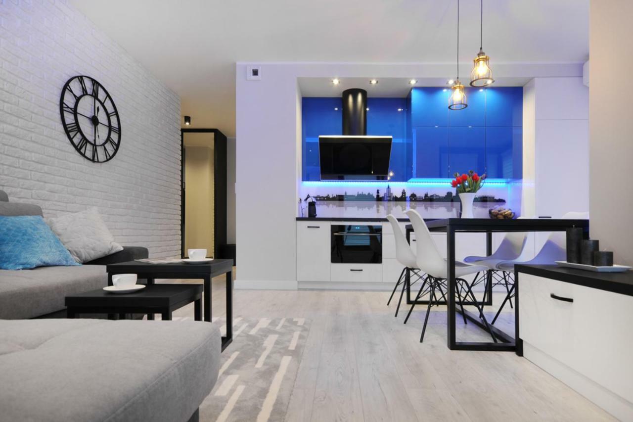 Bulwary Wislane P&O Serviced Apartments With Ac Warsawa Bagian luar foto