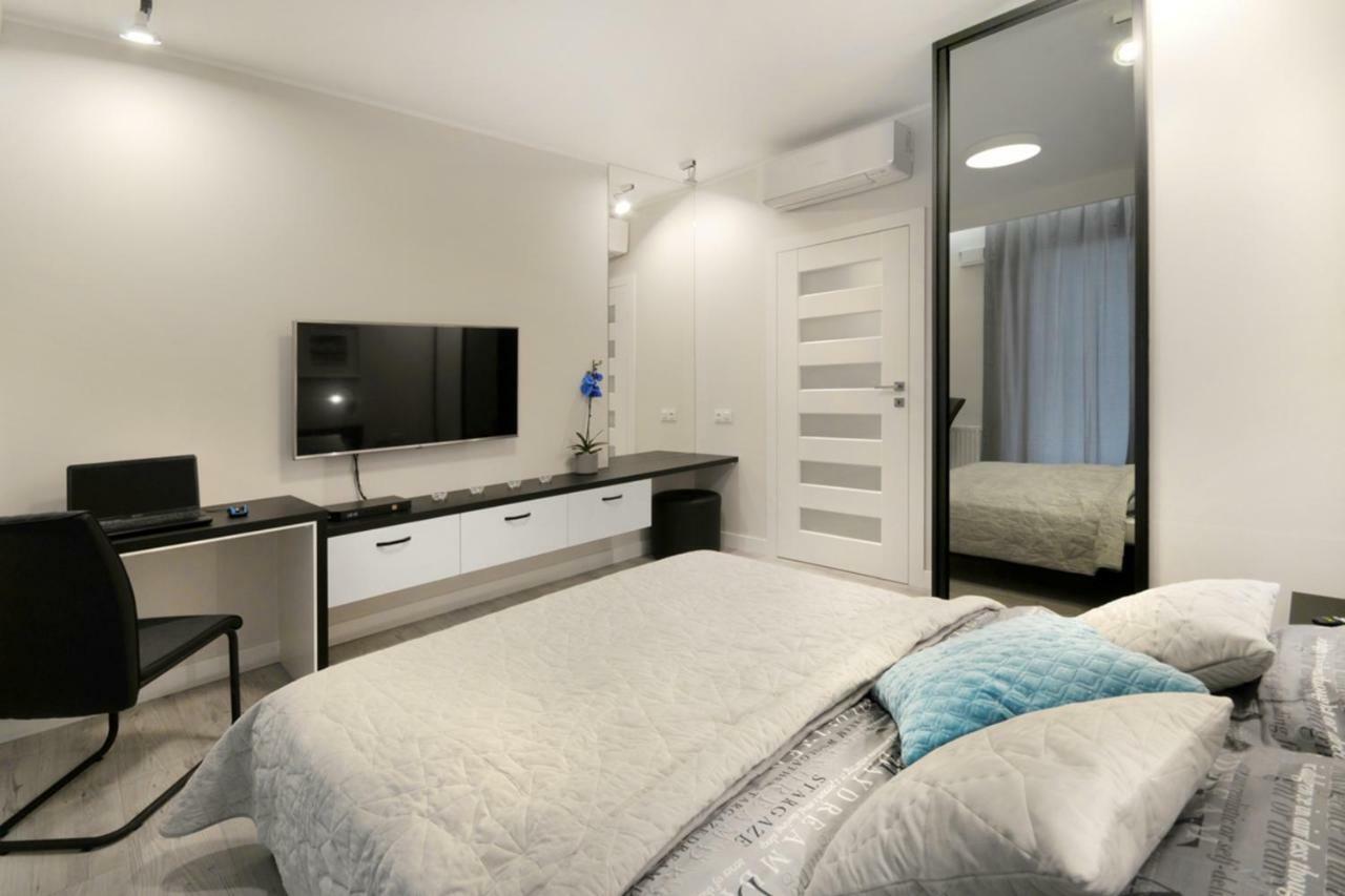 Bulwary Wislane P&O Serviced Apartments With Ac Warsawa Bagian luar foto