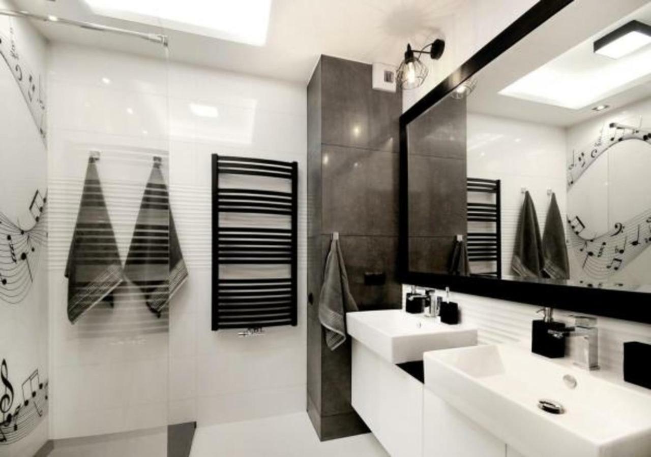 Bulwary Wislane P&O Serviced Apartments With Ac Warsawa Bagian luar foto