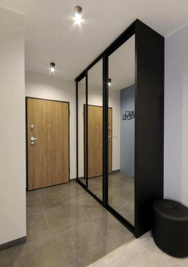 Bulwary Wislane P&O Serviced Apartments With Ac Warsawa Bagian luar foto